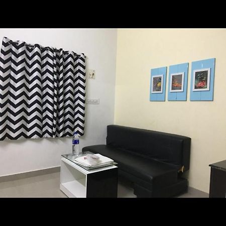 Srirangam Suite Rooms Tiruchirappalli Bagian luar foto