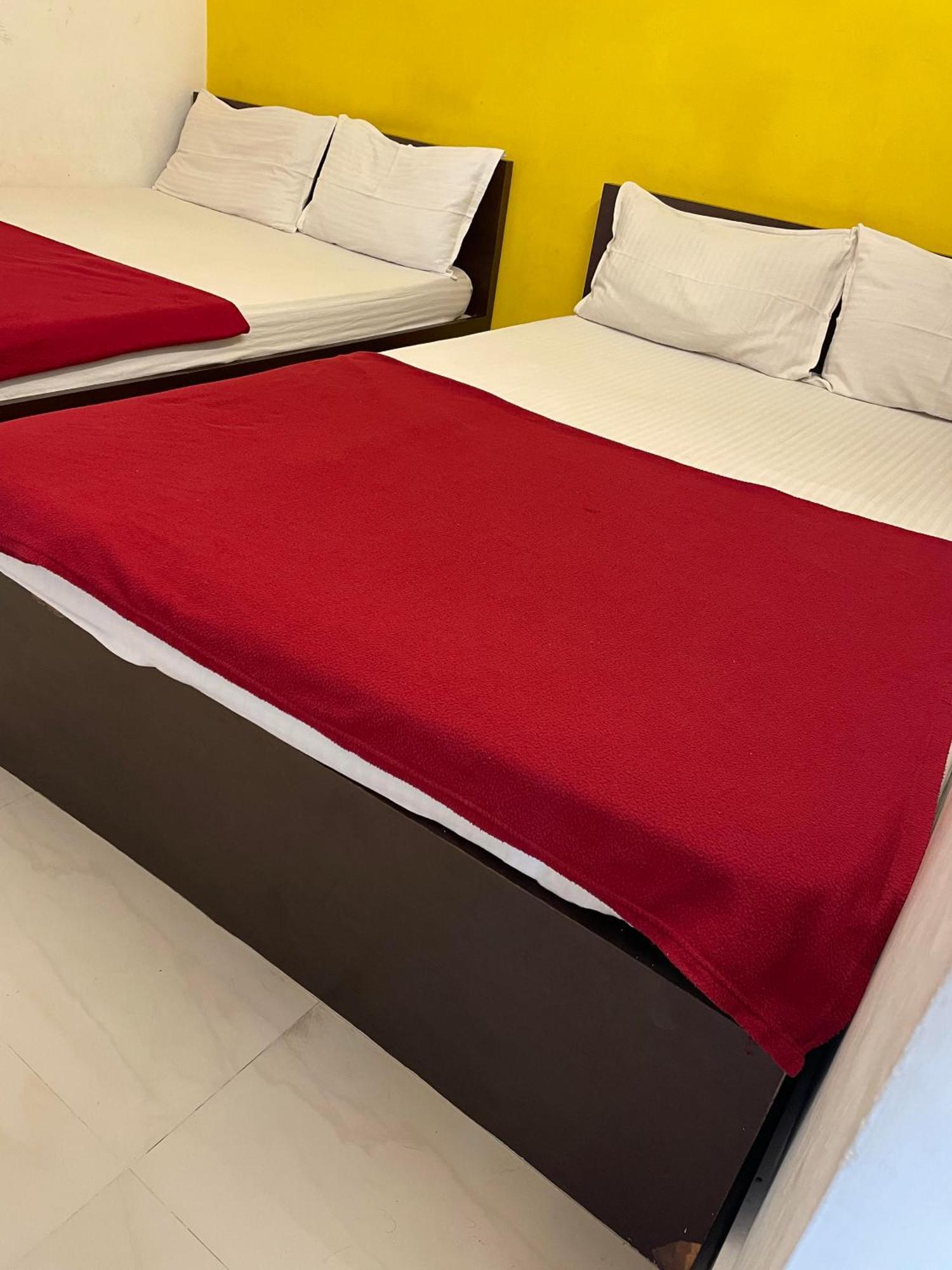 Srirangam Suite Rooms Tiruchirappalli Bagian luar foto