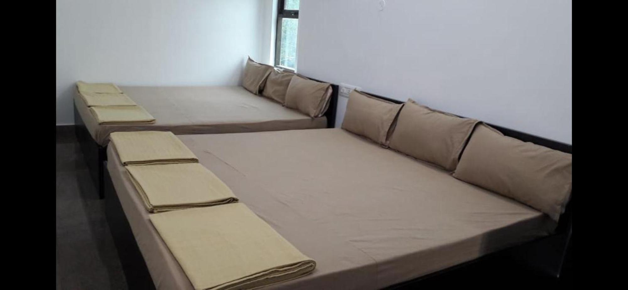 Srirangam Suite Rooms Tiruchirappalli Bagian luar foto
